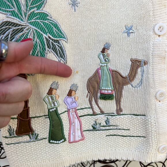 Vintage Nativity Sweater Vest Embroidered Cream Christmas Holiday Baby Jesus - Picture 3 of 4